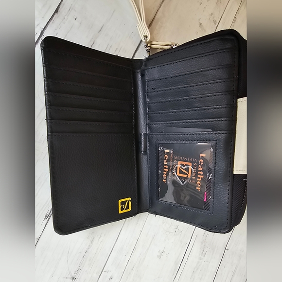 Stone Mountain Western Leather Black & Cream Large Wristlet Wallet Bag - Picture 5 of 6